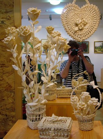 R&oacute;zs&aacute;k_csuh&eacute;jb&oacute;l a ki&aacute;ll&iacute;t&aacute;son.jpg