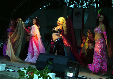 A_Szemir&aacute;misz Orient&aacute;lis T&aacute;nst&uacute;di&oacute; hast&aacute;nc_produkci&oacute;j&aacute;nak_most_is_nagy_sikere_volt.jpg