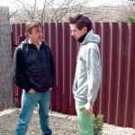 Apa és fia hétvégén beszélik ki sportélményeiket.