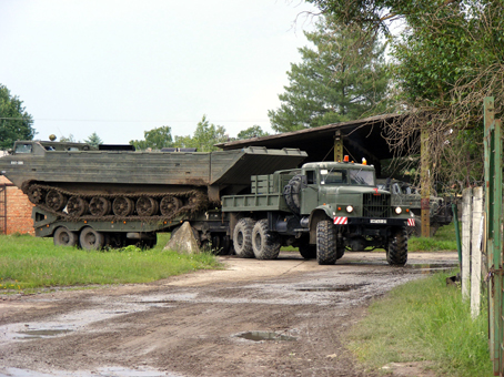 Az árvízi védekezésben nélkülözhetetlen kétéltű jármű.