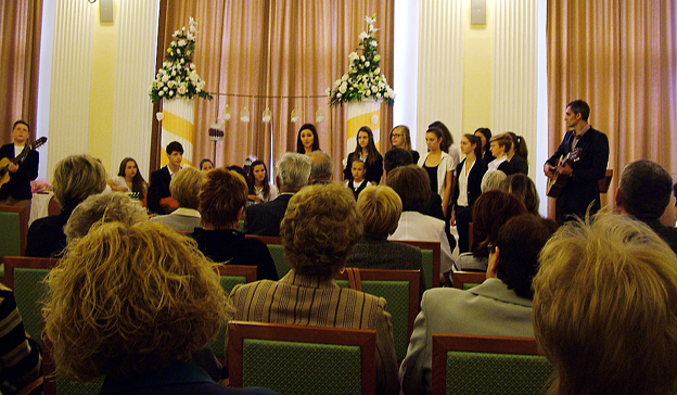 Seres Antal és tanítványainak műsora.