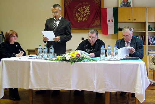 Várdai Béla leköszönő elnök beszámolója.