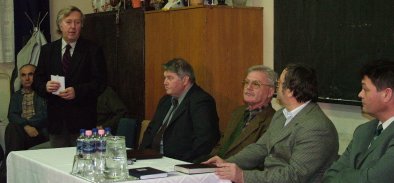 A kertbarátok évnyitó fórumán Horváth György, Szirbik Imre, Tasnádi Gábor, Ledó Ferenc és Marsi Tibor.jpg