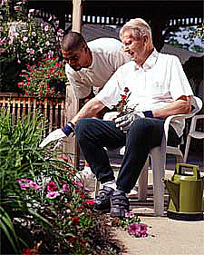 Ak&aacute;r ir&aacute;ny&iacute;thatjuk a kerti munk&aacute;kat, &eacute;s gy&ouml;ny&ouml;rk&ouml;dhet&uuml;nk az eredm&eacute;nyben.jpg