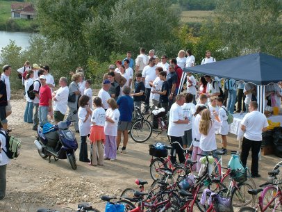A kerékpárút átadás helyszíne Szentes - Csongrád között.jpg
