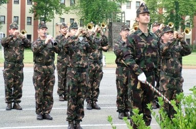 A_zenekar_tisztelgése.jpg A_zenekar_tisztelgése.jpg