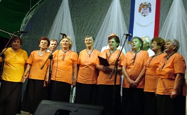 A_helyi Rózsa_kórus.jpg A_helyi Rózsa_kórus.jpg