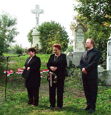 A_140_&eacute;ve_első_temetkez&eacute;sek_k&ouml;zel&eacute;ben_a_B&aacute;nomh&aacute;ti_temetőben.jpg
