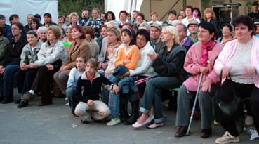 Mindenki_rendkívül_kultúráltan_szórakozott.jpg Mindenki_rendkívül_kultúráltan_szórakozott.jpg