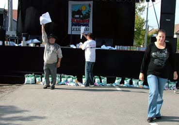 Sótartók_készültek_papírból.jpg Sótartók_készültek_papírból.jpg