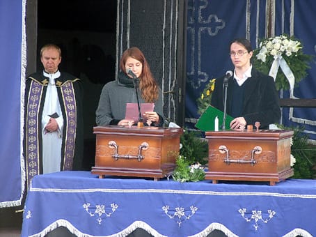 A-Koszta-házaspár-életútját-felidező-fiatalok