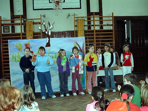 Harmadikosok bábműsora