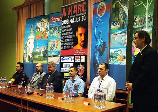 Balról-Sensei-Brezovai-Sándor-Garai-Imre-a-Kinizsi-TE-elnöke-Szirbik-Imre-polgármester-Bertók-Róbert-főszervező-Tomcsányi-Ferenc-Sportközpont-vezető-és-Bocskay-István-szóvivő