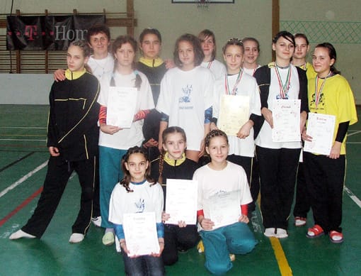 Szegvár-III-IV-kcs-lányok