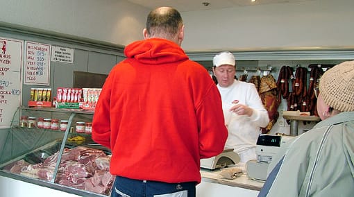 Naponta érkezik a friss húsáru