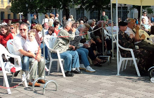Közönség