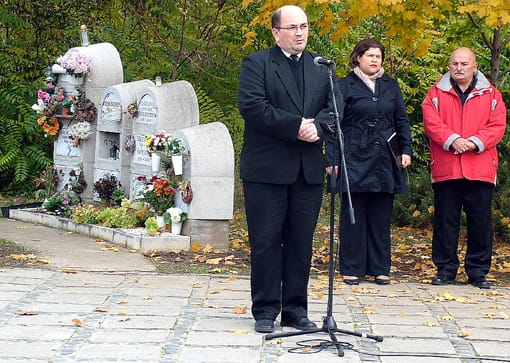 Kováts-Péter-református-lelkipásztor-halottak napi-megemlékezése