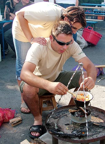 Van-aki-csak-magára-gondol