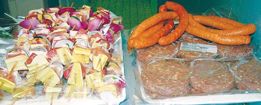 Pljeskavica-grillkolbász-és-saslik