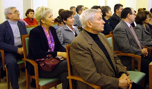 Érdeklődők másik csoportja