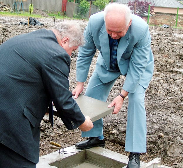 Alapkő lezárása