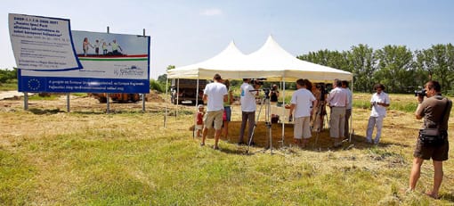 A sajtótájékoztató időpontjában.