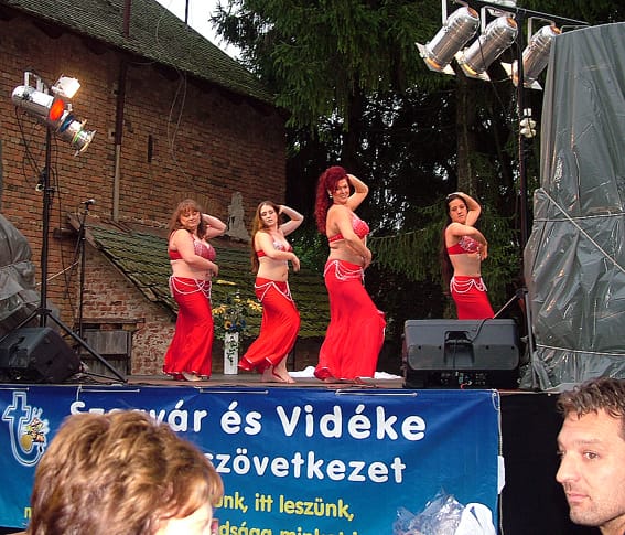Kelet Lányai Hastánc Egyesület bemutatója