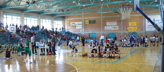 Bajnokság a sportcsarnokban - illusztráció.