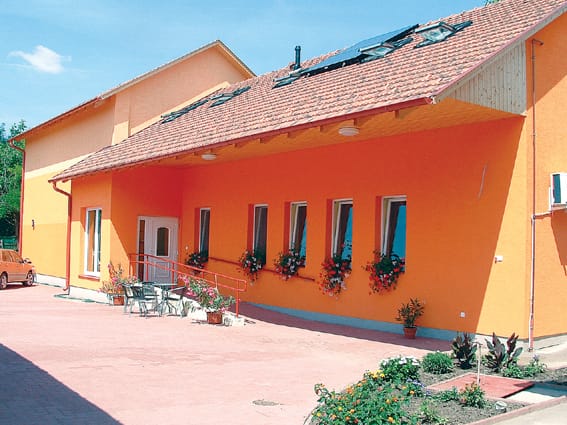 Az épület kívülről