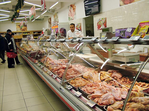 Minden idők legmodernebb hűtőpultja mindig friss áruval van feltöltve.