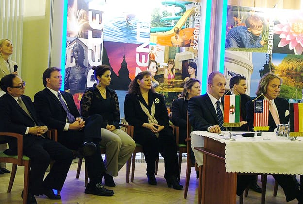 A sajtótájékoztató.