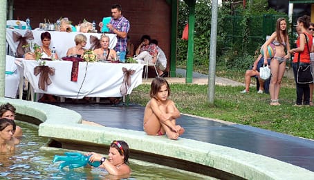 Pihenő.