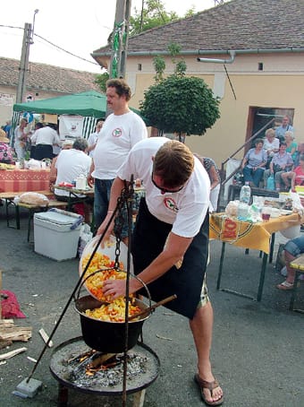 Készül a 2. számú pálmás lecsó.