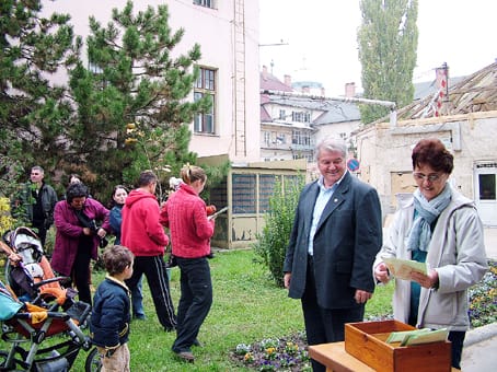 Szirbik Imre polgármester és Balogh Györgyi a Városellátó Intézmény műszaki vezetője.