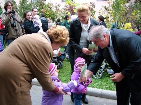 Ikerpár köszöntése.