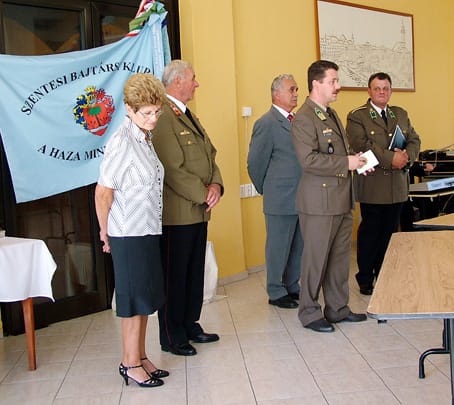 Kaszanyi Sándor alezredes a műszaki ezred üdvözletét tomácsolta.