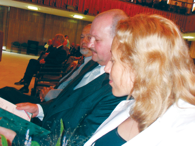 Feleségével az egyetemi docensi cím adományozásakor.