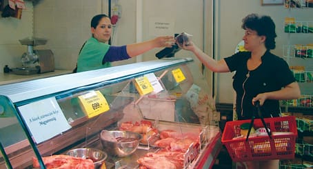 Családok családias áruháza a Kisében.