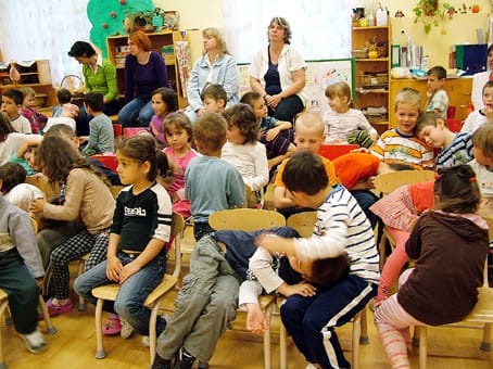 Most mindenki pihen egy kicsit.