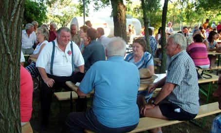 Sokan szívesen találkoznak egy jó beszélgetés kedvéért.