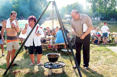 A zsűri érdeklődése töretlen.