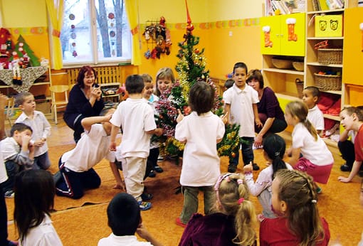 Dallal, tánccal, verssel teremtettek ünnepi hangulatot.