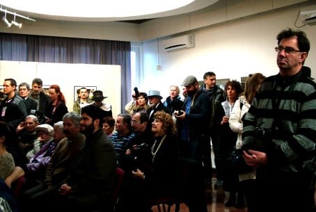 Megtelt zsúfolásig a galéria.