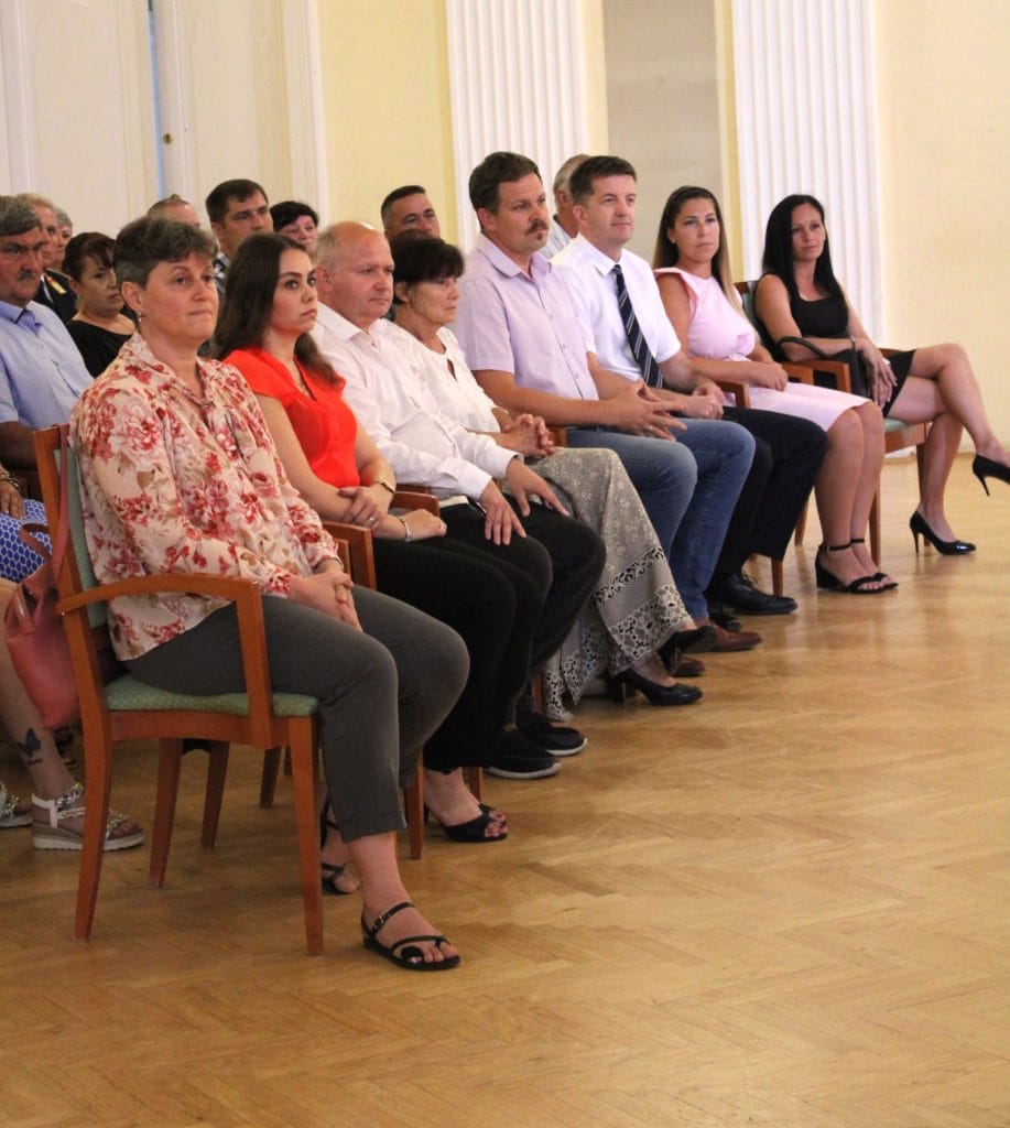 Kiemelkedő közszolgálatért elismerések átadása I. rész