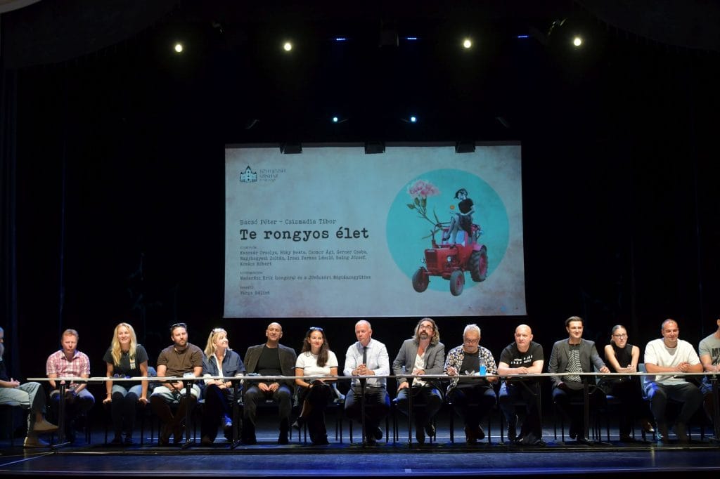 Elindult az 5. évad a Tóth József Színházban – színháztörténeti pillanat Szentesen!