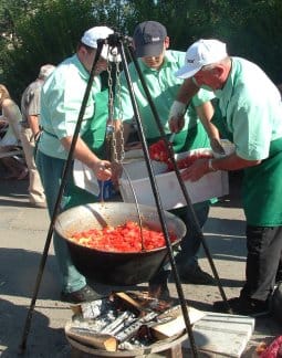 Az_év_döntése.jpg Az_év_döntése.jpg