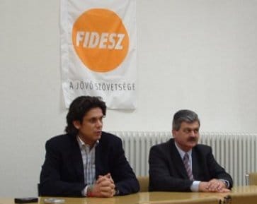Sajtótájékoztató.jpg