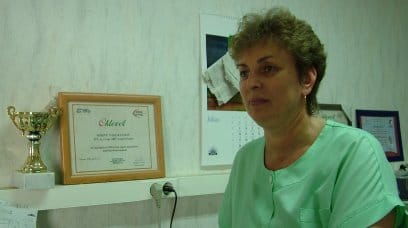 Gógné_Nagy_Katalin_az_elismeresekkel.jpg Gógné_Nagy_Katalin_az_elismeresekkel.jpg