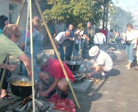 Munkamegosztás.jpg Munkamegosztás.jpg