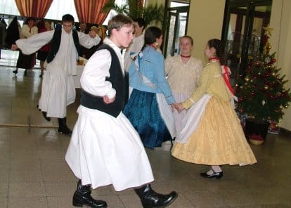 A Zöldág táncosainak műsora.jpg A Zöldág táncosainak műsora.jpg